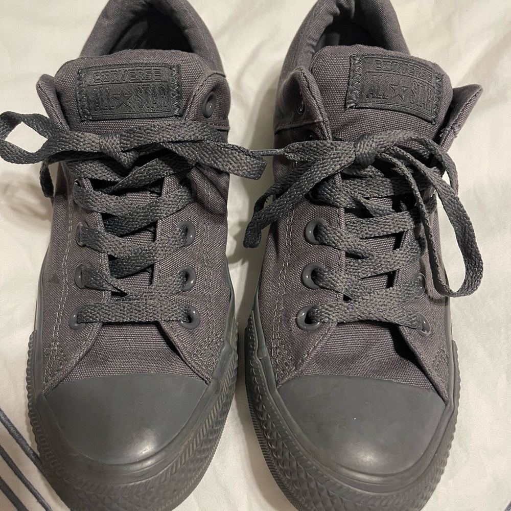 Converse - Picture 2 of 6